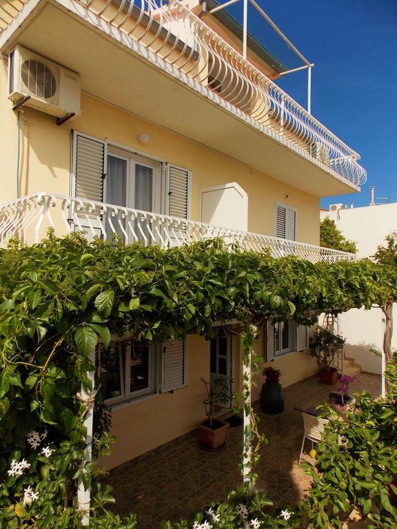 Apartmani Niki Hvar Hvar Town Exterior photo